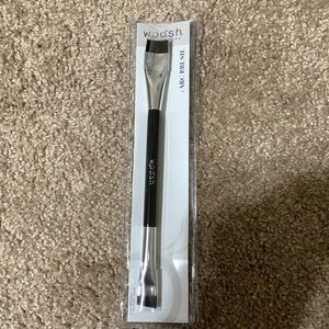 Woosh beauty arc brush
